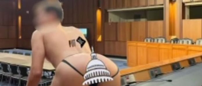 Democratic Staffer Filmed Gay Porn In Senate Office Building Headline Usa