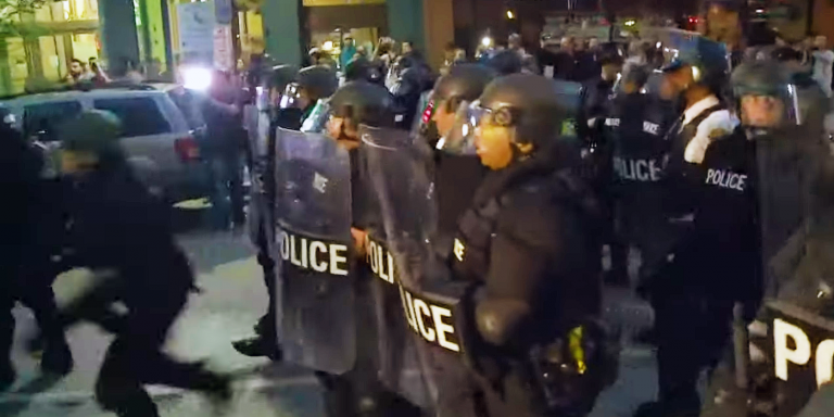 Traumatized Minnesota Police See Mass Exodus as Gov. Bans Restraints