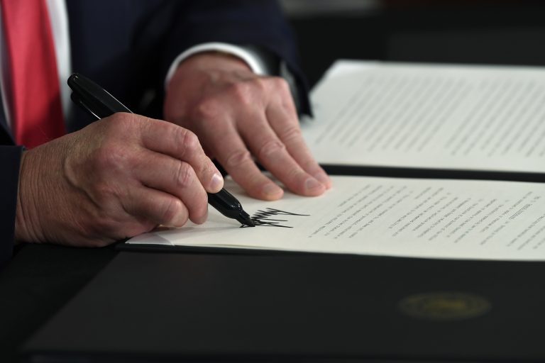 Trump Defers Payroll Tax, Instates $400 Unemployment Benefit Without Congress