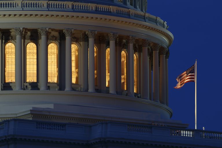 US Budget Deficit Climbs to Record $2.81 Trillion