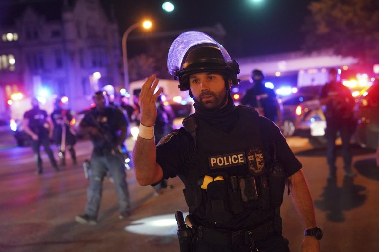 Two Louisville Officers Shot as Cities Erupt Over Breonna Taylor Non-Charges
