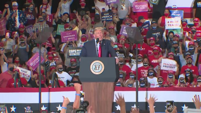 Trump Holds Indoor Rally in Defiance of Nev. Governor