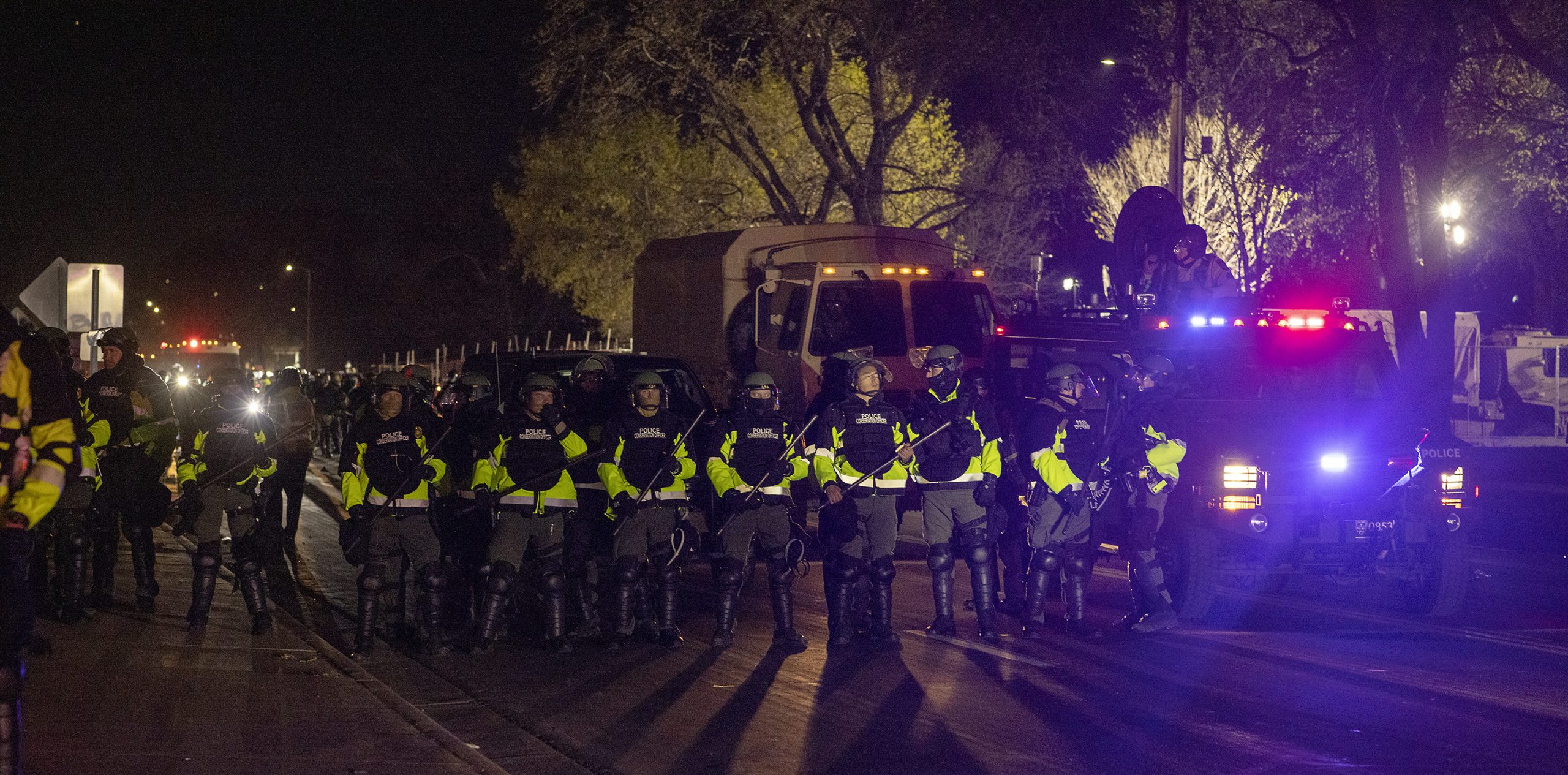 'Freedom Fighter' Patrols Come Out In Force At Minnesota Riots ...