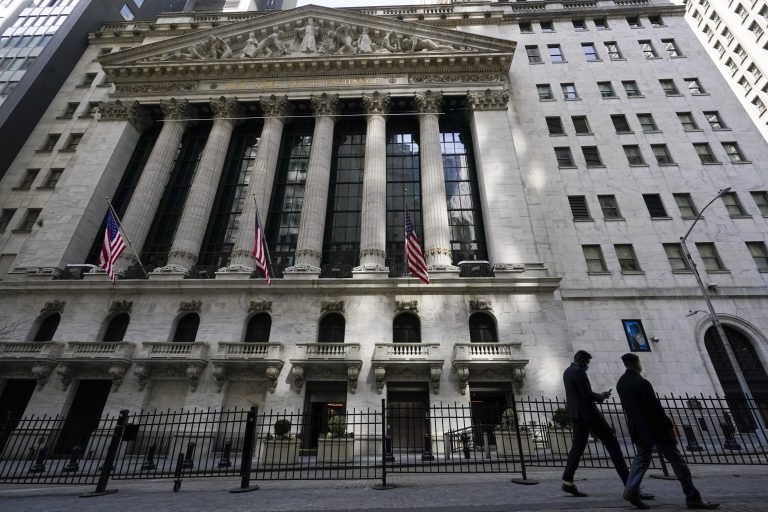 Stocks Plummet: Following California, US Job Report Triggers Recession Indicator