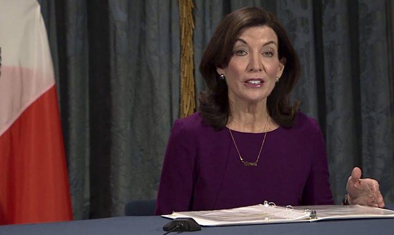 N.Y. Gov. Mulls Partial Mask Ban Amid Rise of Jew-Hatred
