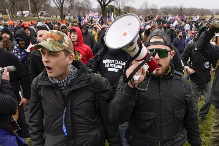 FBI Informants Warned That Antifa Would be at Jan. 6 Protest, Rep. Loudermilk Confirms