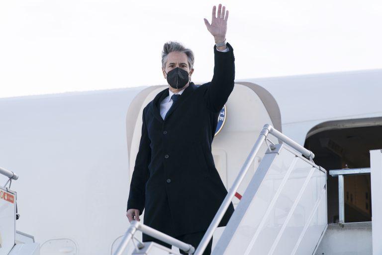 Blinken Mocked after Jet Breaks Down in Davos: ‘Take Your Electric Car Instead’