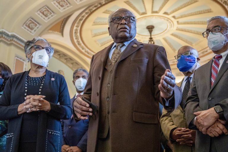 Clyburn Blames ‘Misinformation’ for Hillary’s 2016 Loss, Biden’s Bad Poll Numbers