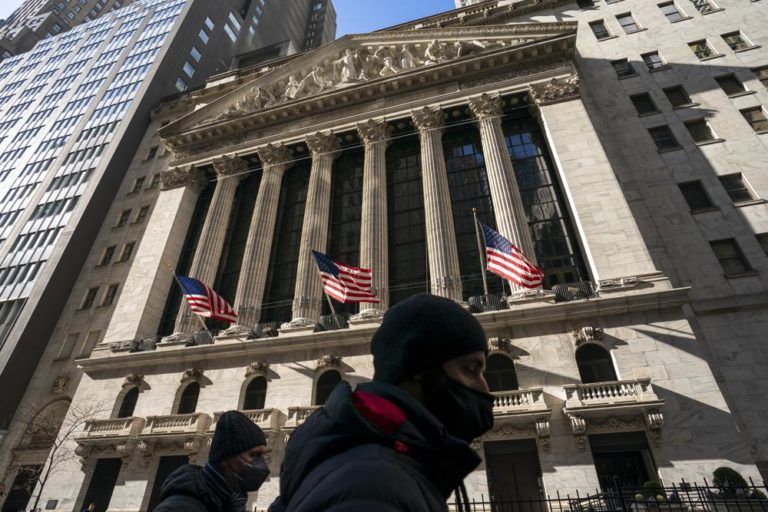 Wall Street Firms, Woke Corporations Abandon DEI amid Lawsuit Panic