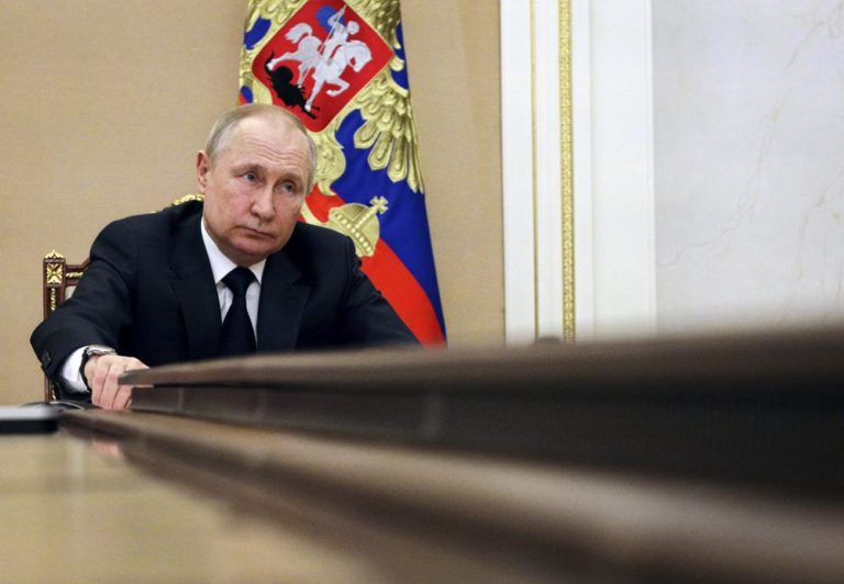 Trump and Putin To Discuss Potential Ukraine Ceasefire This Week
