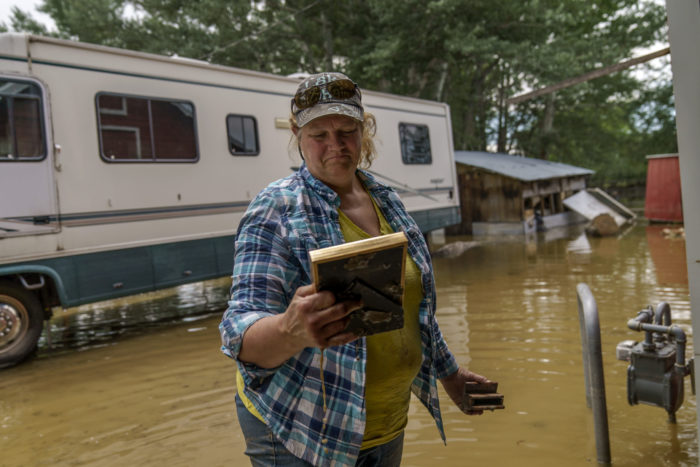 Mont. Residents Survive Floods On Their Own | Headline USA