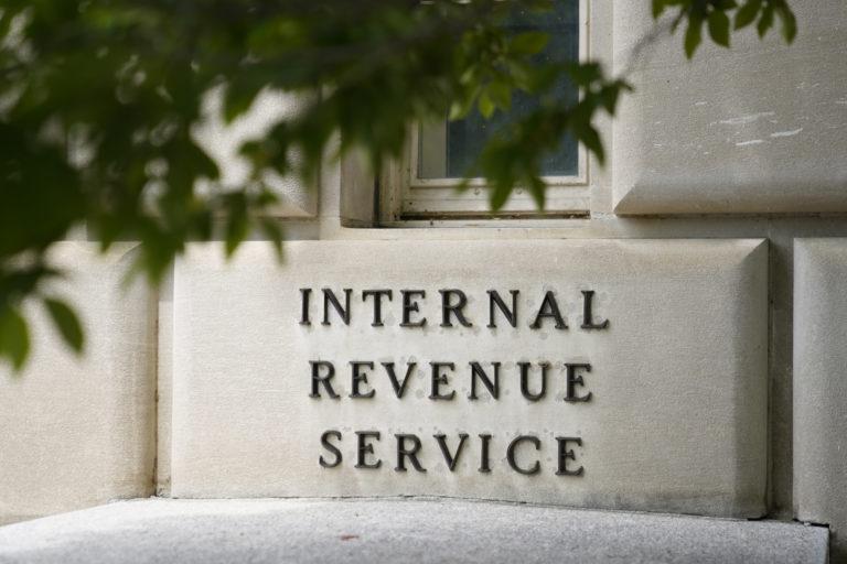 Little-Known Ex-Judges Try to Derail Trump’s IRS Settlement