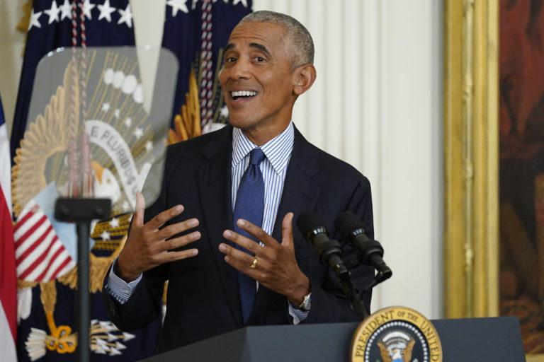 Obama Ignored During Cringey Surprise Visit to Chicago Elementary-School Class