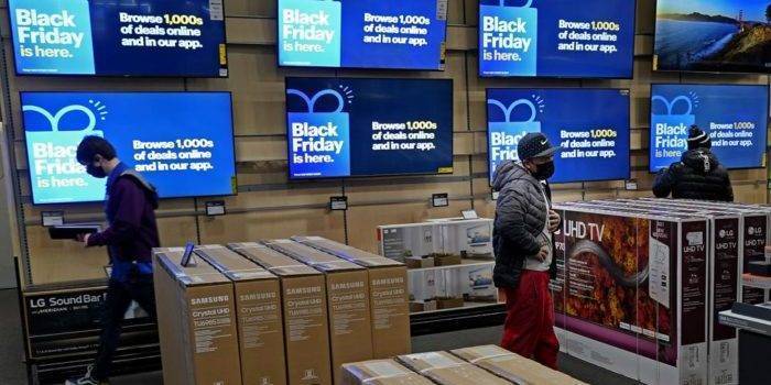 Higher Prices Hit Holiday Season as Black Friday Approaches | Headline USA