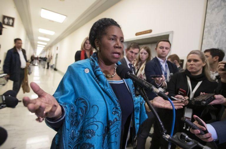 Sheila Jackson Lee Tells Her Supporters to Vote on the Wrong Day