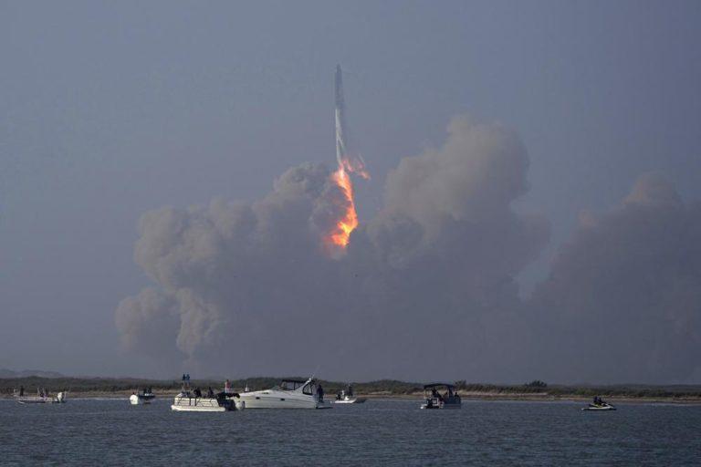 SpaceX Recovers Starship from the Indian Ocean