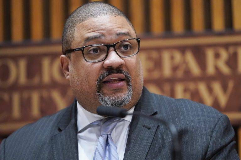Alvin Bragg Drops All Charges Against Dozens of Pro-Hamas Columbia Protesters
