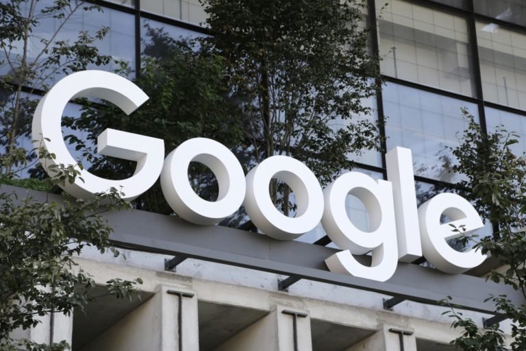 Google Shamelessly Props Up Kamala Harris in Searches for Trump