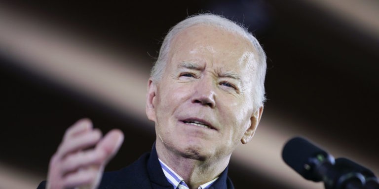 Biden’s Health Status Unclear After Reported Emergency During Flight