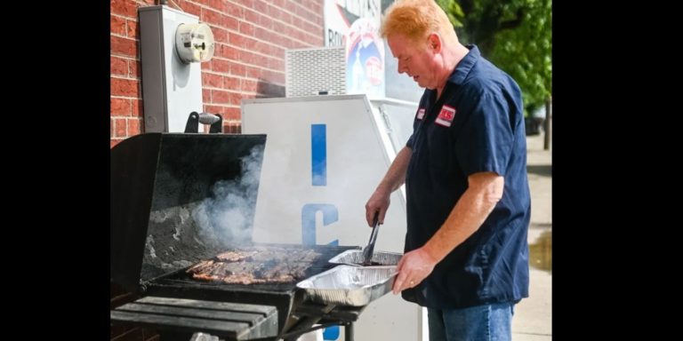 Nashville Woman Who Moved Next to BBQ Restaurant Sues over Smell