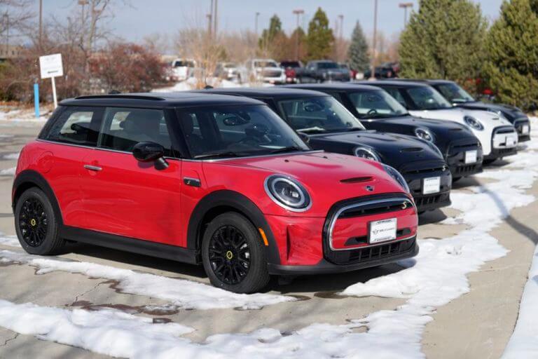 Nearly 4,000 Auto-Dealers Beg Biden to Lay Off EV Mandate