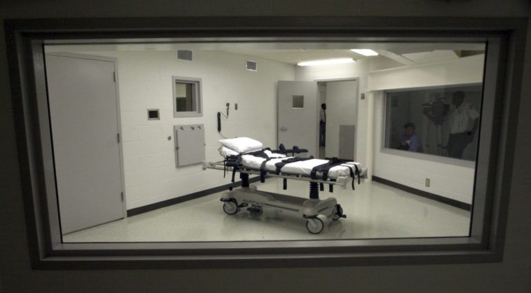 Alabama Murderer Convulses on Gurney as State Tests New Execution Method