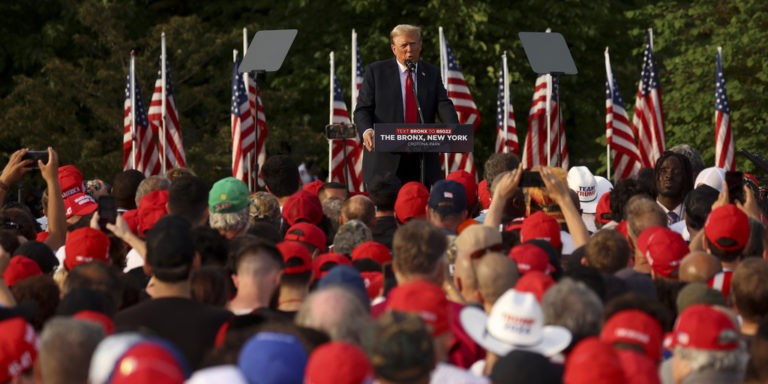 New Rudy Situation? New York May Turn Red after Voting Trump, as Nigel Farage Visits State