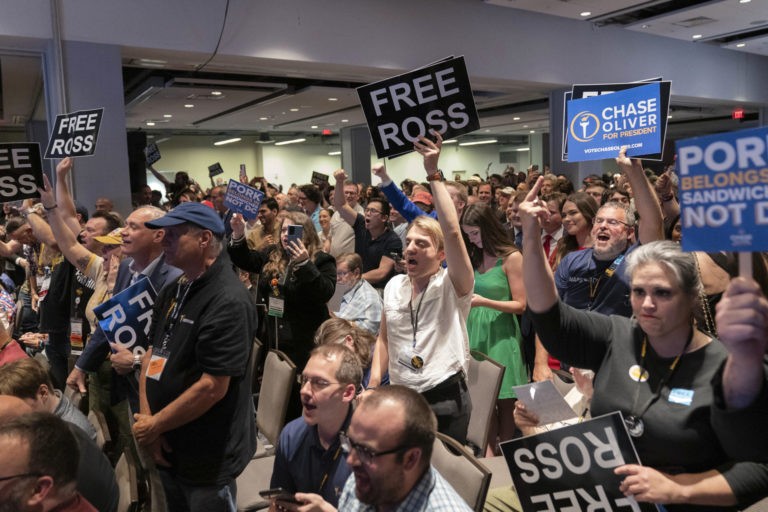 Trump Fulfills Pro-Libertarian Campaign Pledge to Pardon Silk Road Founder