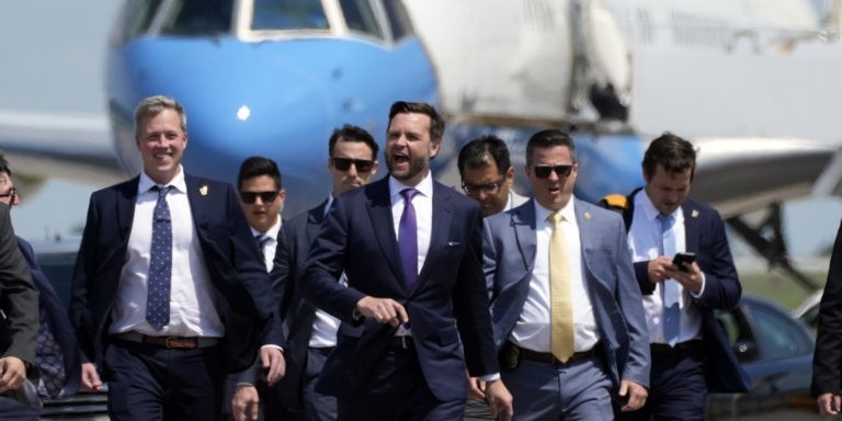 Trump-Vance Plane Makes Emergency Landing after Second Malfunction
