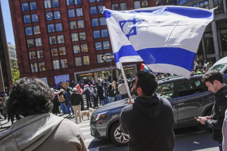 Jewish Leaders Sound Alarm Over DSA Questionnaire