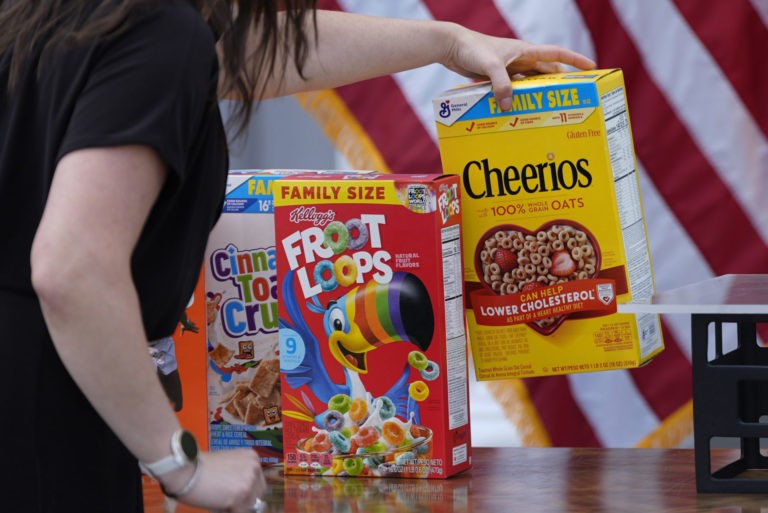Kellogg to Remove Artificial Dyes From Cereals by Year’s End