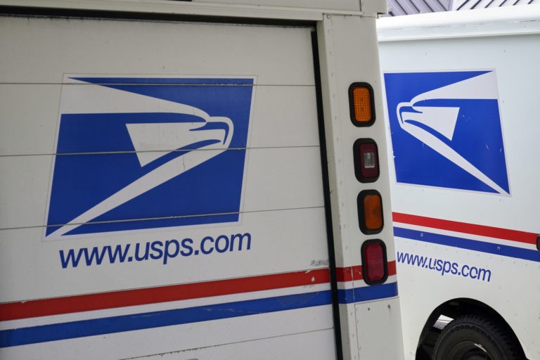 Trump Considers Privatizing USPS