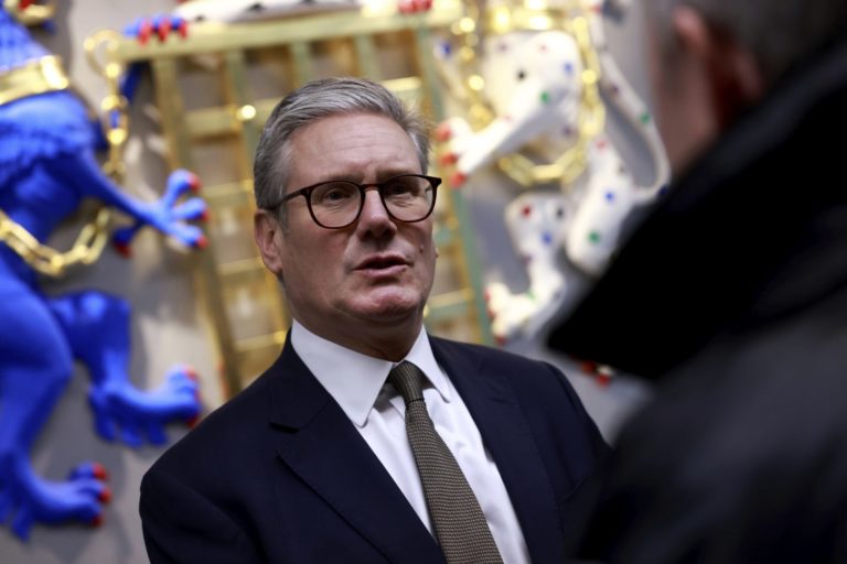 Global Trade Reorder Begins in Trump Deal with United Kingdom