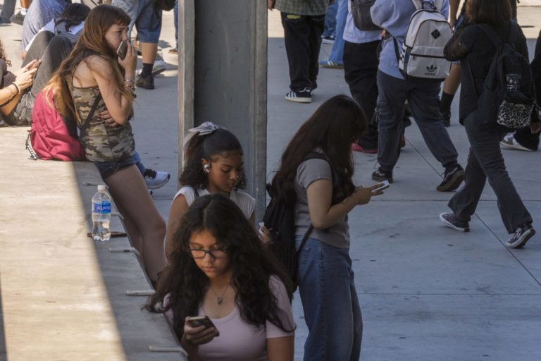Instagram Enacting Strict New Privacy Settings for All Teen Accounts