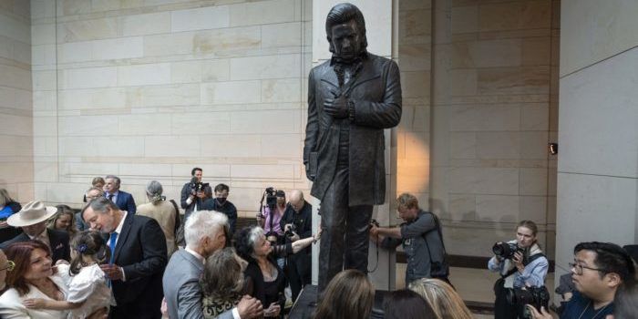 Johnny Cash statue