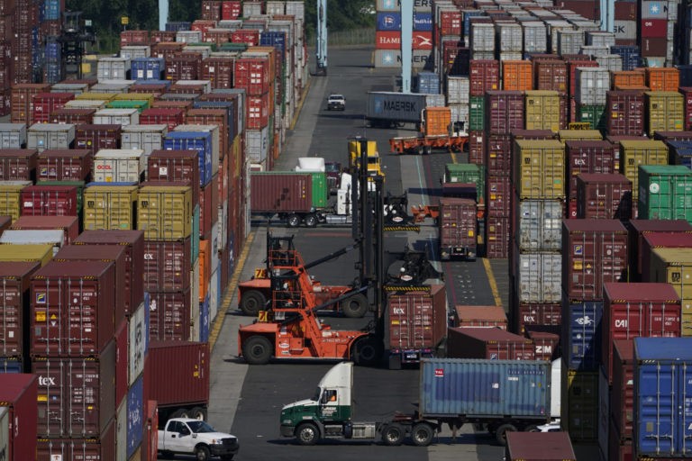Biden Admin ‘Not Very Focused’ on Dockworkers’ Strike, Despite Potential Economic Disaster