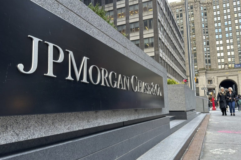 Florida AG Targets JPMorgan over Trump Debanking, Jack Smith Collusion
