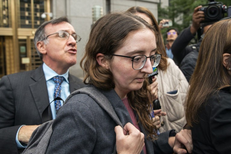 Ex-Girlfriend of Sam Bankman-Fried Begins 2-Year Sentence for Role in FTX Fraud