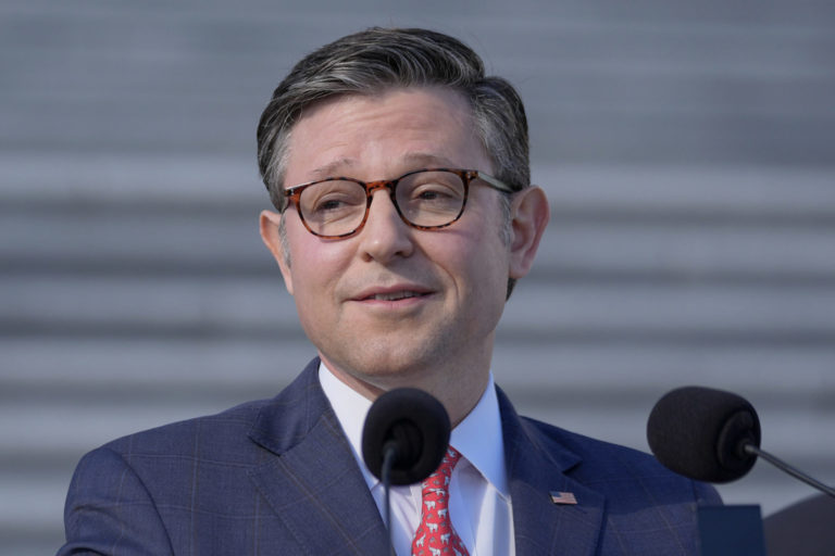 Billions in GDP Lost During First Week of Government Shutdown, Johnson Says