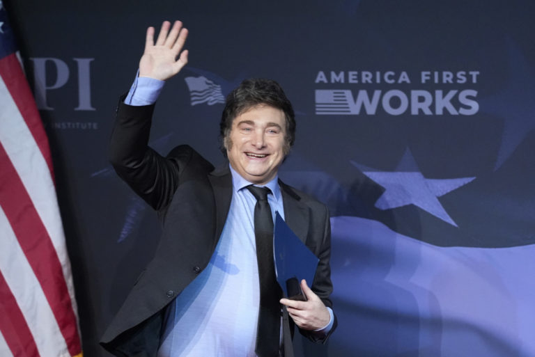 Trump Hosts Argentine President Milei in 1st Post-Election Meetup of World Leaders