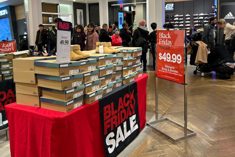 Black Friday Uptick May Provide Early Barometer for Trump-Era Optimism