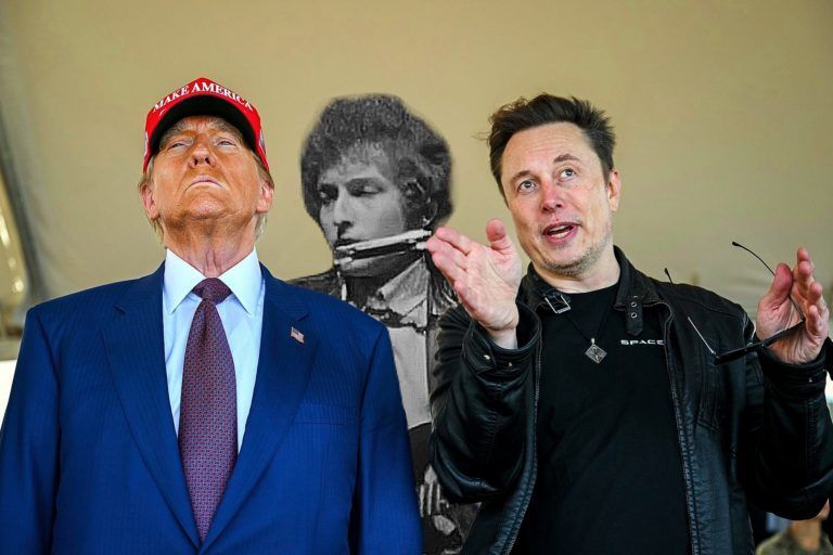 Zelenskyy Wants Elon Musk’s Help to use Starlink to Strike Russia