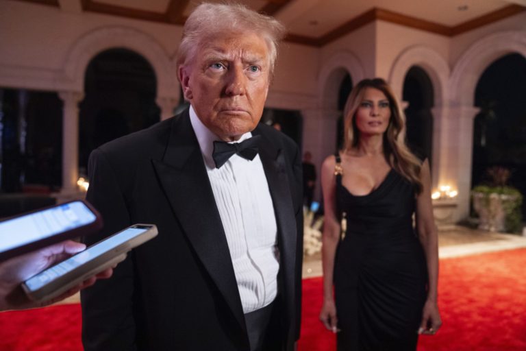 Trump Reveals Official Start Date of Mexico, Canada Tariffs