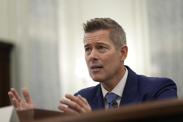 Sean Duffy Tells Fliers: Ditch Pajamas, Show Some Respect