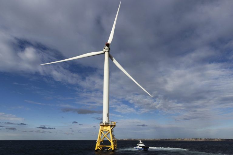 Trumps Taps Ex-Democrat to Draft Executive Order Ending Offshore Wind Farms