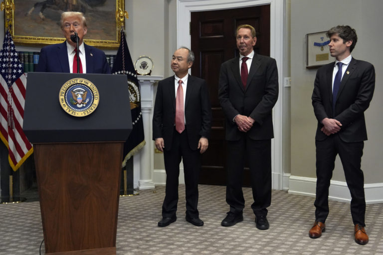 Trump Unveils $500B Venture w/ Big Tech to Promote AI Infrastructure