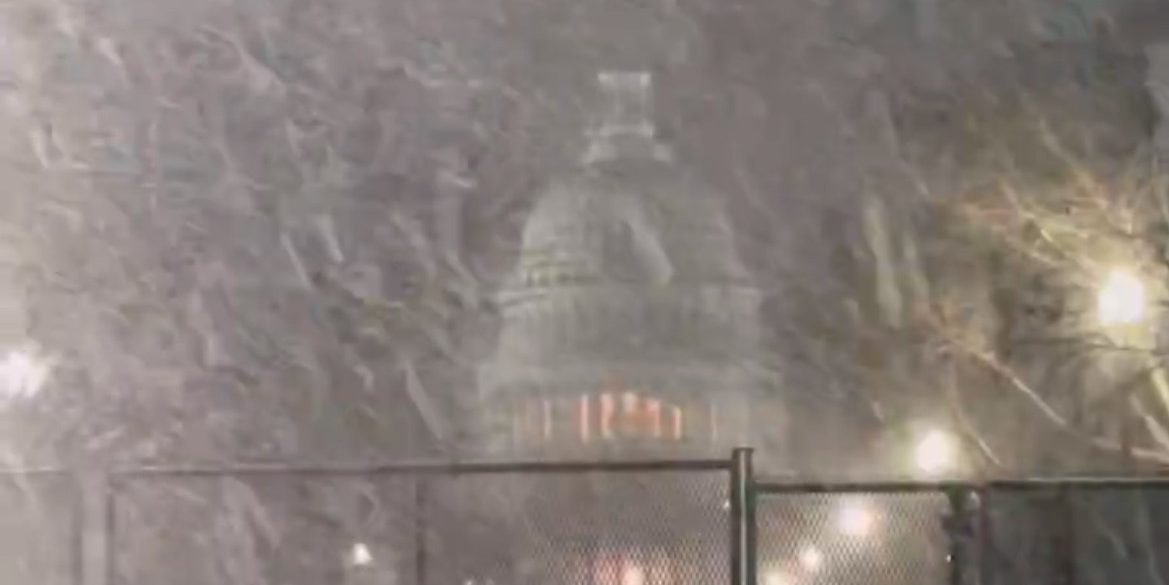 U.S. Capitol covered in snow