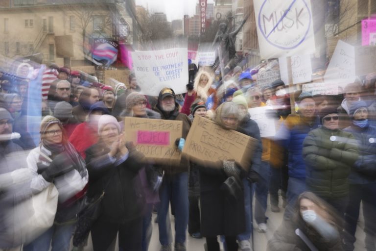 Activists Trying to Swamp GOP Senate Offices Get Stymied by Busy Signals, Full Voicemail