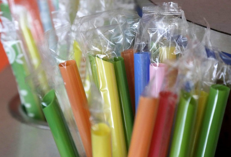 ‘Back to Plastic’: Trump Signs Order for Plastic Straws as He Says Paper Ones ‘Don’t Work’