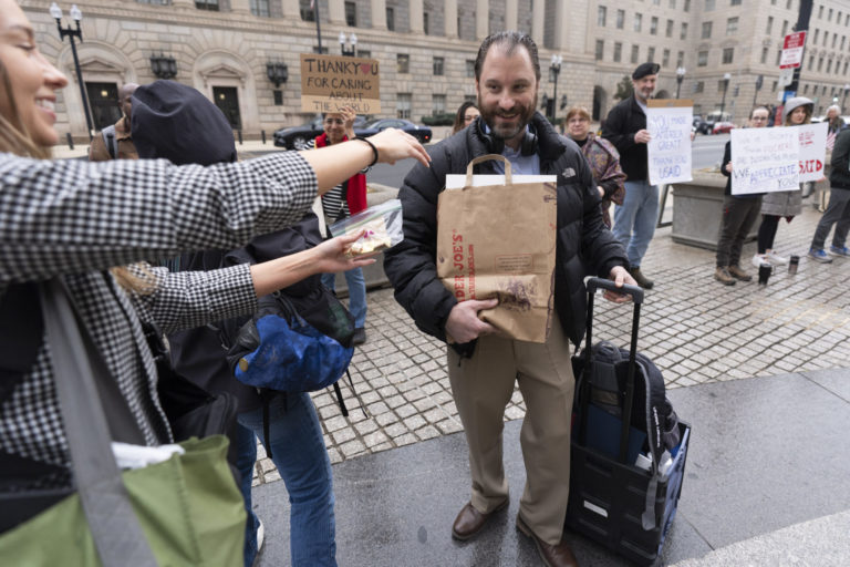 USAID Workers Are Given 15 Minutes to Clear Out Their Workspaces as the Agency Gets Dismantled